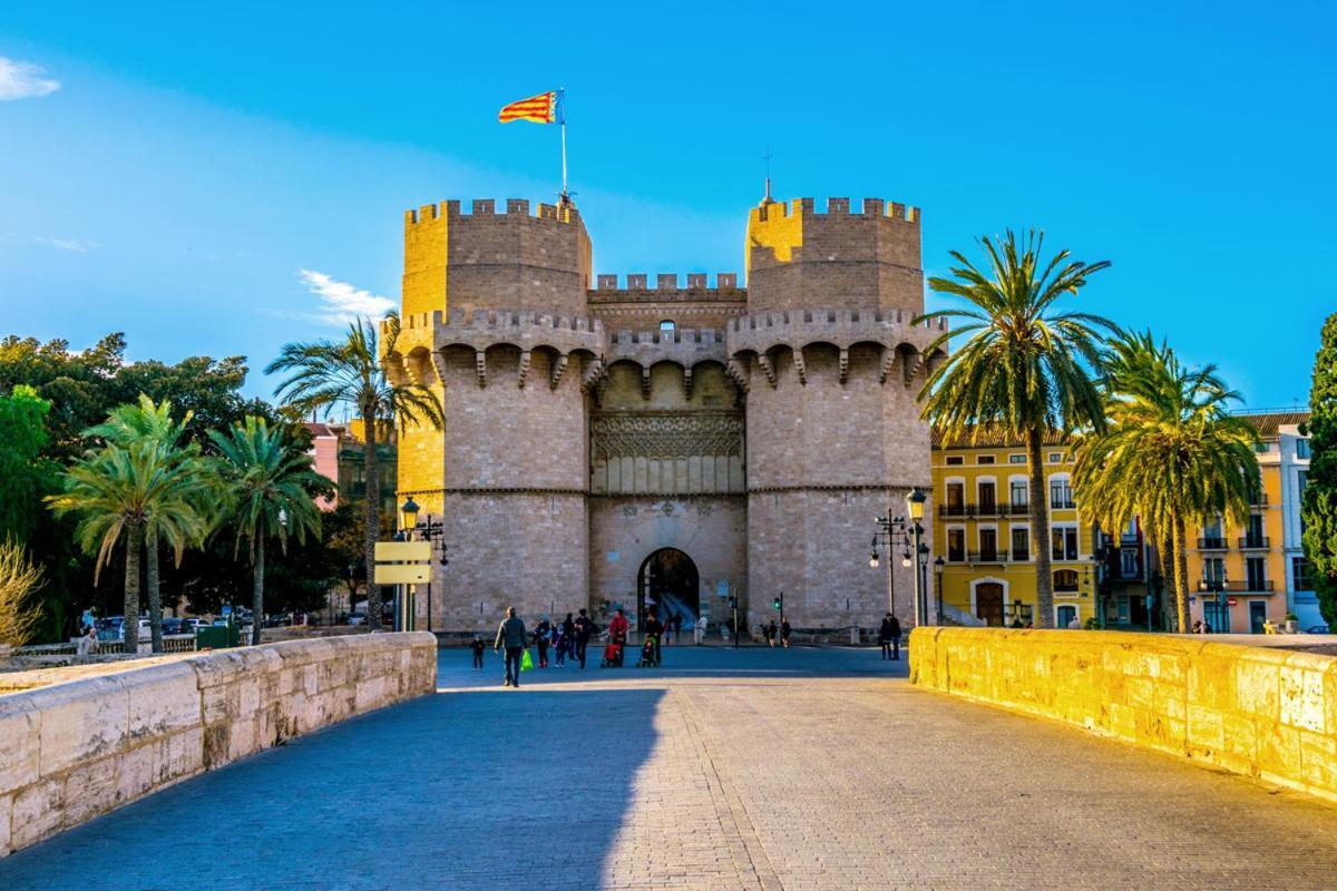 Cozy & Bright Flat At The Entrance Of Old Valencia Exterior photo